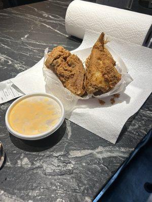 Four piece chicken meal with macaroni and cheese