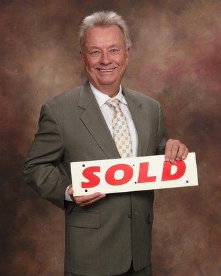 Carl Mitrak - RE/MAX Consultants