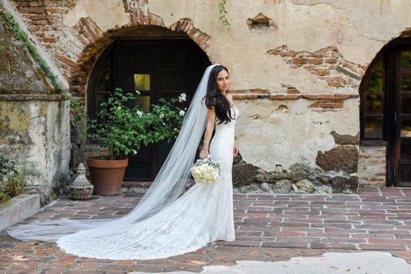 Hours after she did my hair, it still looks exactly like I want it to!