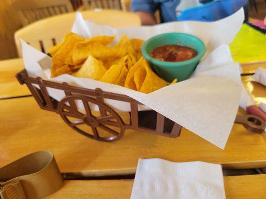 Cute wagon of chips and salsa upon arrival.