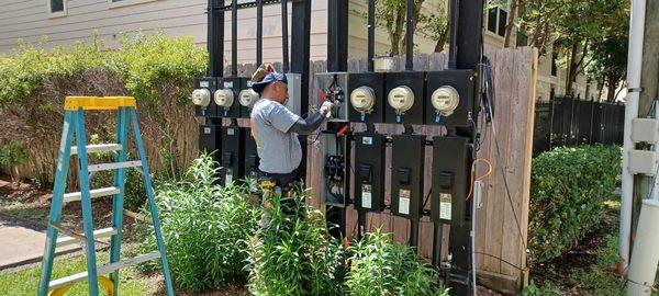 L&E Electrical Services - TECL 31068