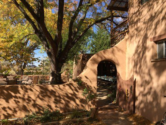 United Country Colorado Brokers & Auctioneers