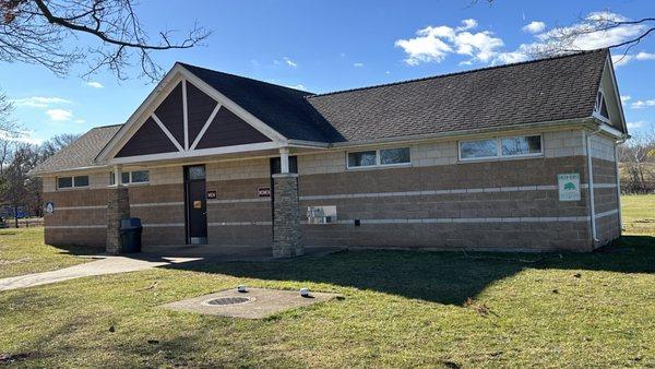 Park south comfort station (closed for the winter)