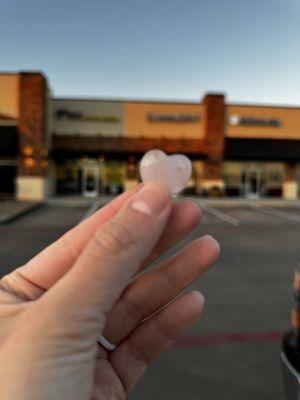 Rose Quartz heart that was gifted at the Sound Bath and Reiki workshop.