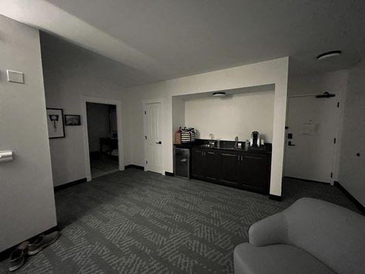 Kitchenette of King Suite