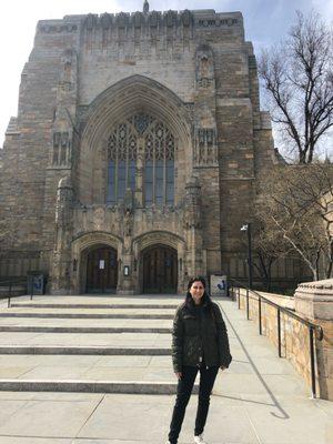 Mandee Heller Adler of International College Counselors does a college visit to Yale.