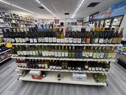 Charddonay, Sauvignon blanc and Pinot Grigio selection.