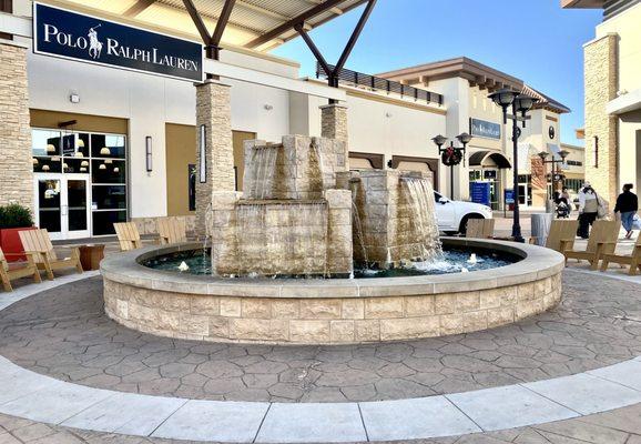 Tanger Outlets Fort Worth
