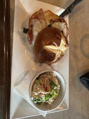 Tavern chicken sandwich