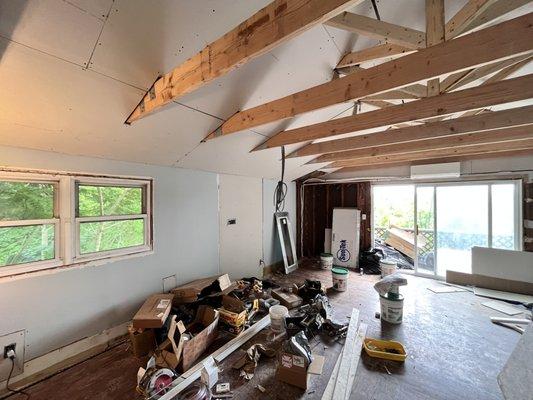 JTONIC DESIGN AND CONSTRUCTION