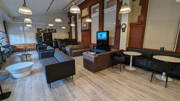 Metropolitan lounge seating area