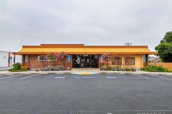 AltaMed Pharmacy - Pico Rivera, Passons