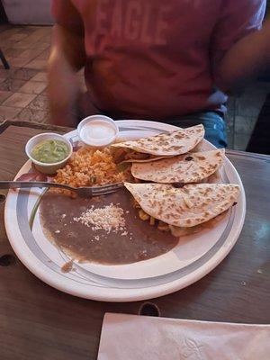 Los Compadres Restaurant & Bar