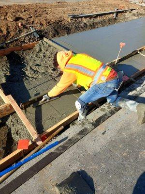 Gomez Brothers Construction Maintenace and Landscape Services