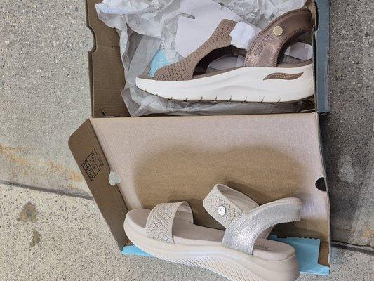 SKECHERS Warehouse Outlet