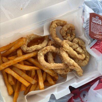 L7. Fried Calamari Basket