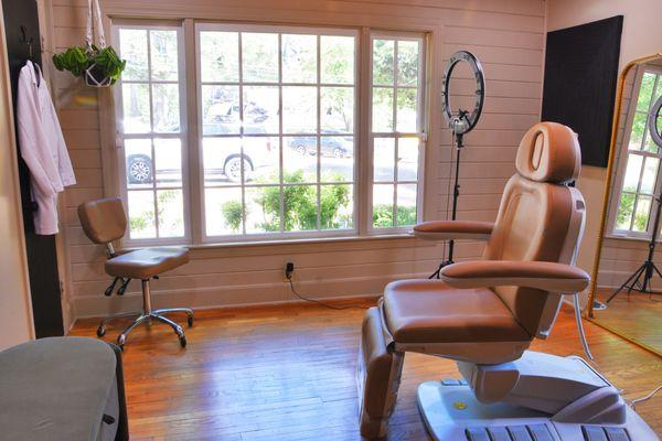 Flight Aesthetics and Salon