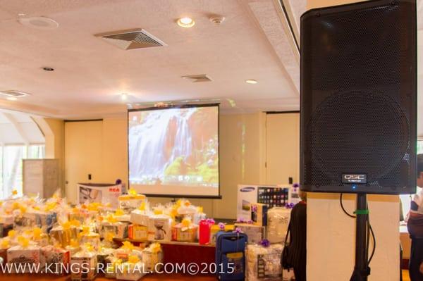 Projector and Portable Screen Rental Packages.
http://www.kings-rental.com/projectors_and_screens_rental_miami.html