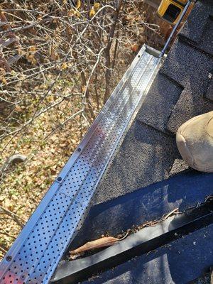 No Limit Seamless Gutters