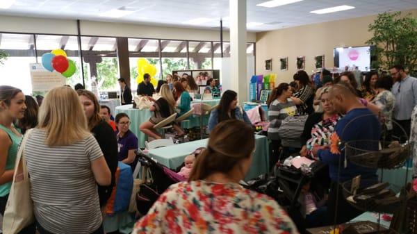 Anaheim Moms Bloom Event