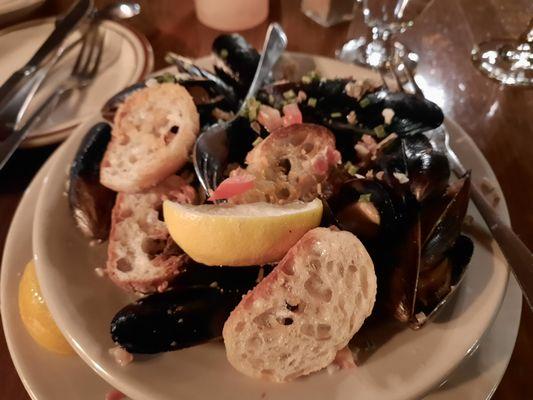 Mussels in white wine