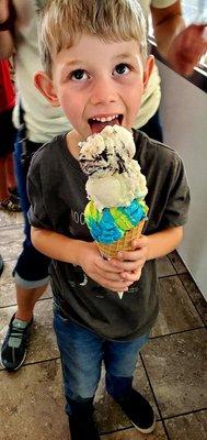 Child cone. Superman and Moose Tracks