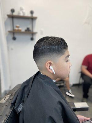 Mando Barber Studio