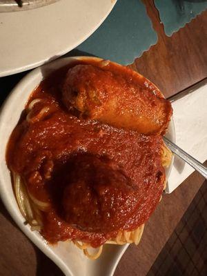 Combo Supreme-Italian Sausage, meatball & side spaghetti.