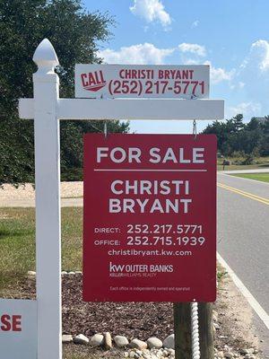 listing sign to use Christi Bryant REALTOR