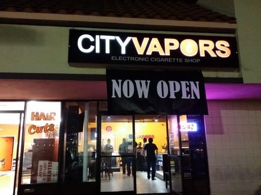 Front shot of City Vapors