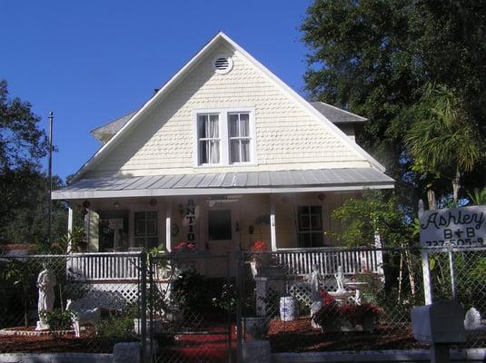 Ashley's Victorian Haven Bed & Breakfast