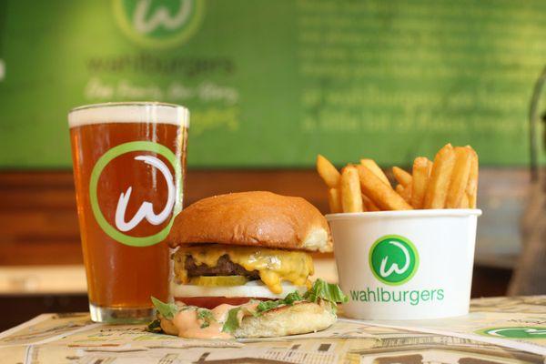 Wahlburgers