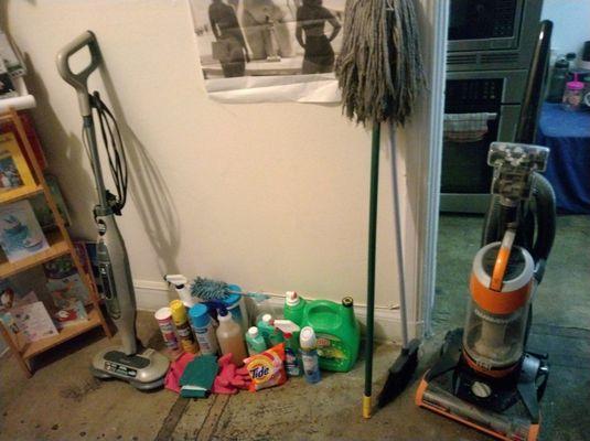 Monet' s Cleaning Services