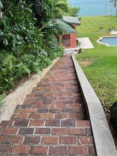 The Handy Peace Pixie