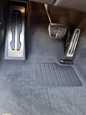 Mobile Show Room Car Washing & Detailing