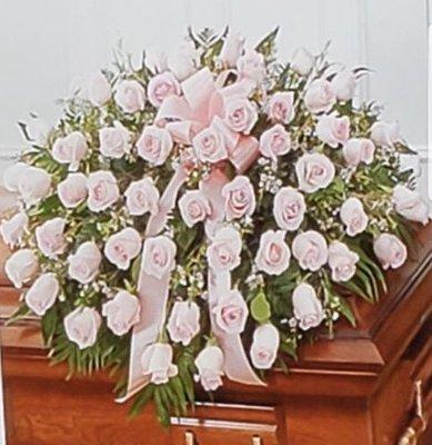 This is what the $300 spray should've looked like with at least 5 dozen roses.