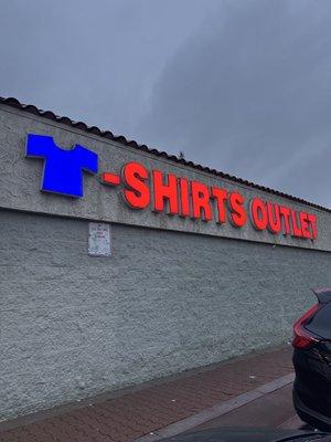 T-Shirts Outlet