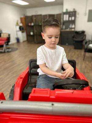 Kids Kuts & Grown Ups Too