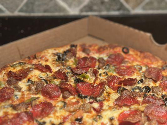 Deluxe Pizza