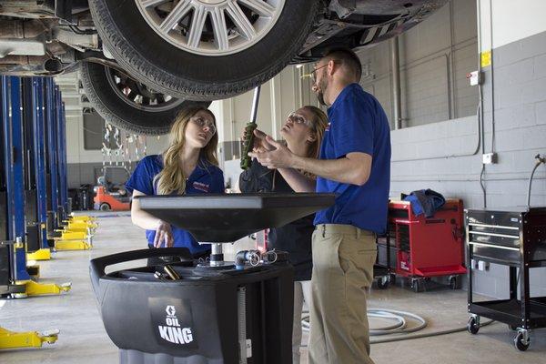 Dorian Quick Lane Tire & Auto Center shop