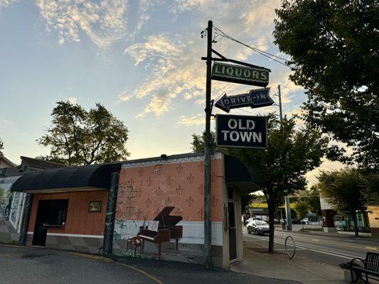 Old Town Wine and Spirits