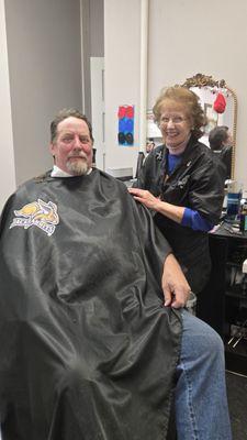 Linda with another satisfied customer!