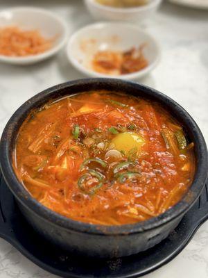 Soft Tofu Soup (Seafood) ((해물) 순두부 탕)