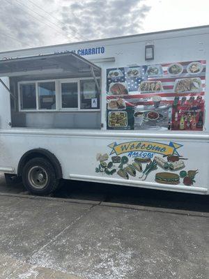 Corner of Vel R Phillips and North Ave by the Pete's grocery store