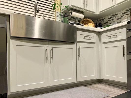 Blended well with our farmhouse kitchen sink