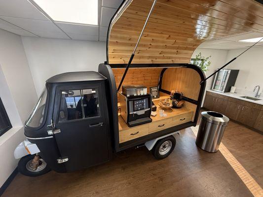 Snack cart w/ coffee and fresh baked cookies