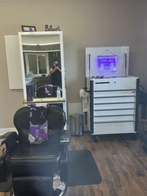 Barberess Meagan Bloom