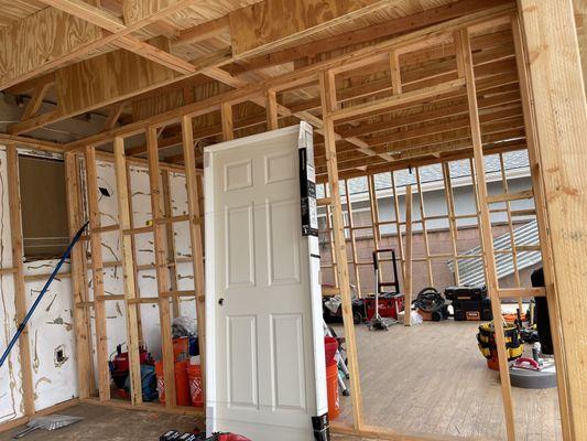 Castor Blanco Construction