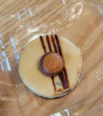 Mini Buckeye cheesecake