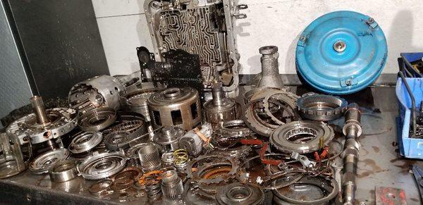 An old 700r4 non electronic transmission